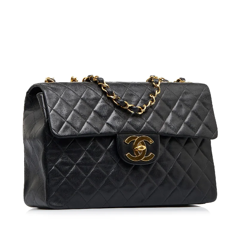 Chanel Maxi Classic Lambskin Single Flap (pmEpJD)